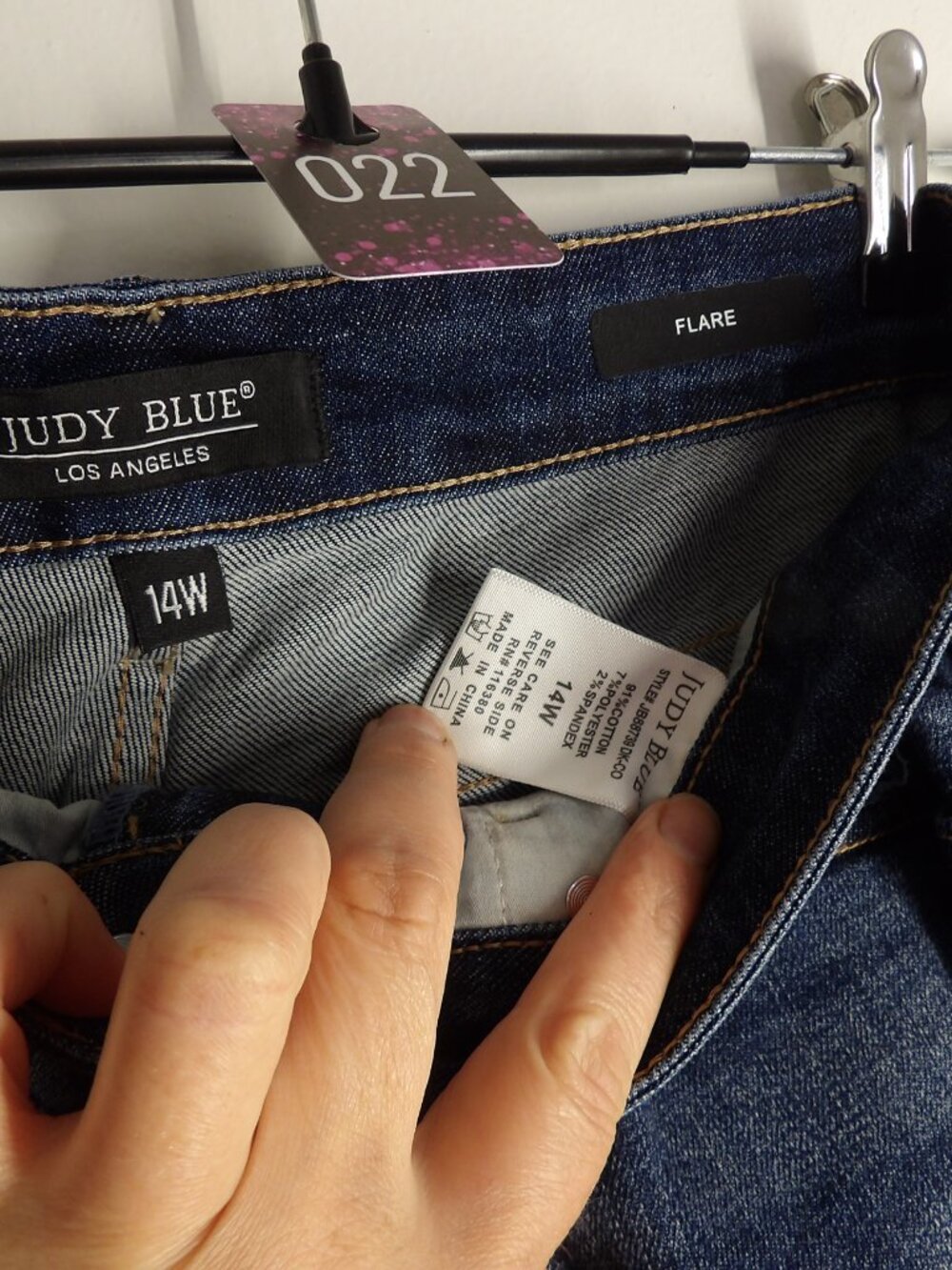 Judy Blue, Distressed flare jeans (Women's 14w) - Picture 6 of 8